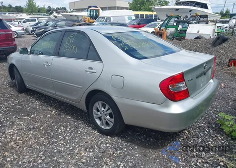 2004 Toyota Camry Le V6 from USA, damaged, VIN 4T1BF32K84U070590